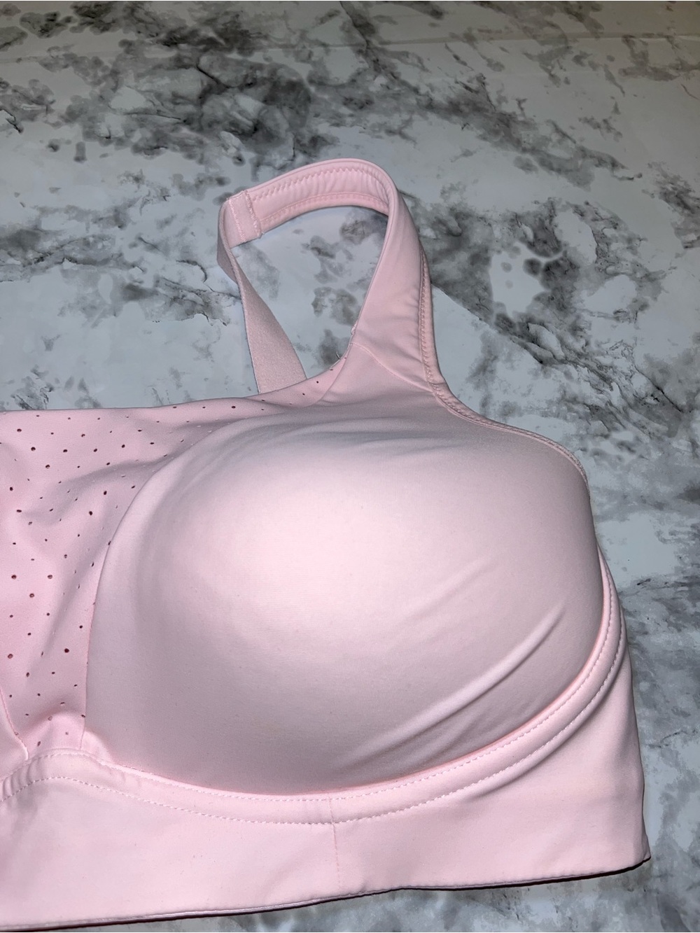 lululemon athletica Light Pink Wireless Molded-Cup Sports Bra - Picture 2 of 10